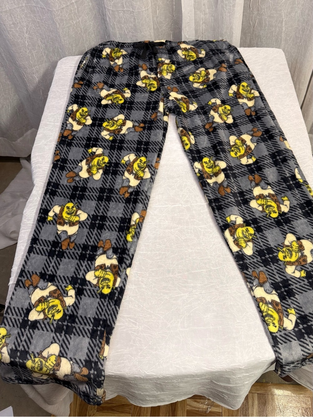 DreamWorks Shrek Plush Fleece Pajama Pants Gray Plaid Size Large L